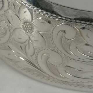 Magnificently chiselled silver handcrafted bangle or clasp