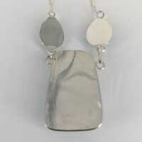 Hübsches Collier in Silber mit Larimar Besatz aus der Karibik