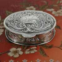 Ovale Jugendstil Pillen Dose aus massivem Silber um 1900