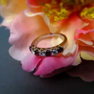 Zauberhafter Damen Ring in Weißgold mit Rubinen und Brillanten vintage Schmuck