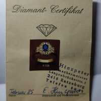 Prächtiger Saphir Ring mit Diamanten aus den 1980er Jahren