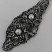 Zauberhafter Blüten Anhänger in Silber mit Perlen und Granatsteinen