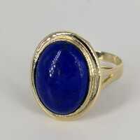 Mid-Century Damen Ring in Gold mit einem prächtigen tiefblauen Lapislazuli