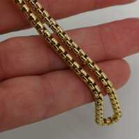 Vintage Schmuck in Gold - Annodazumal Antikschmuck: Designer Goldkette im modernen Design kaufen 