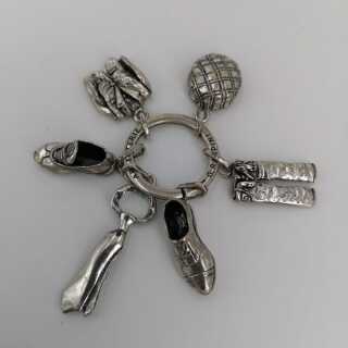 Vintage Schlüsselring in Silber mit ausgefallenen Charms