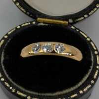 Antiker Bandring in Gold mit hochwertigen Altschliff Diamanten
