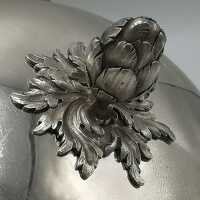 Magnificent side dish or vegetable bowl in solid silver