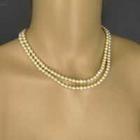 Zweireihige Perlenkette mit Silberschloss