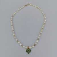 Vintage Perlenkette mit Smaragdherz in Gold