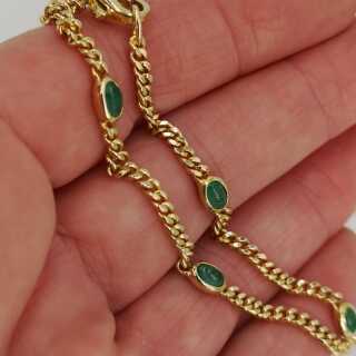 Antikschmuck für Damen - Annodazumal Antikschmuck: Vintage Damenarmband in Gold mit Smaragden kaufen