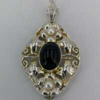 Signed Art Nouveau pendant in silver with gemstones