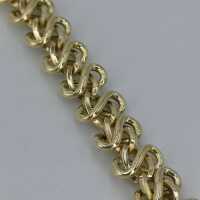 Stunningly elegant vintage gold bracelet for ladies