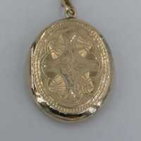 Magnificent medallion from the late Biedermeier period in gold-plated silver 