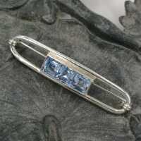 Elegant Art Deco ladies brooch in 835 silver and blue topazes