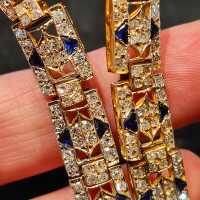 Art Deco Schmuck - Annodazumal Antikschmuck: Glamouröses Art Deco Armband aus Gold mit Diamanten und Saphiren kaufen