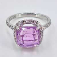 Elegant ladies ring in white gold with a kunzite and pale pink diamonds