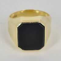 Magnificent mens signet ring in 585 yellow gold with onyx