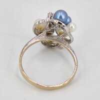 Avant-garde ladies ring in multicoloured gold with pearls and diamonds