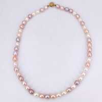 Elegant pearl necklace with freshwater pearls in white, pink and lavender