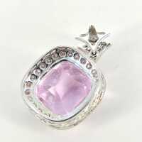 Elegant pendant in white gold with a kunzite and diamonds