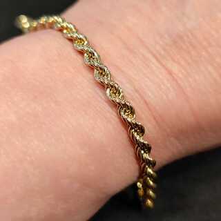 Antikschmuck - Annodazumal Antikschmuck: Elegantes Vintage Kordelarmband aus den 1990er Jahren, gefertigt aus hochwertigem 333er Gelbgold kaufen