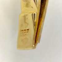 Vintage bangle in 333 yellow gold with a clear design language