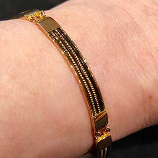 Antikschmuck - Annodazumal Antikschmuck: Sportlicher, mehrteiliger Vintage-Armreif aus 585er Gelbgold mit schwarzer Kautschukeinlage kaufen  