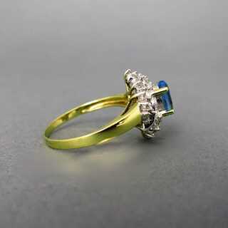 Zauberhafter Ring mit Blautopas und Brillanten