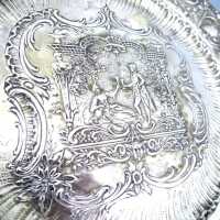Silberteller mit reichem Reliefdekor Neobarock