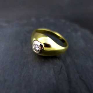 Ladys and mens gold band ring with big solitaire diamond
