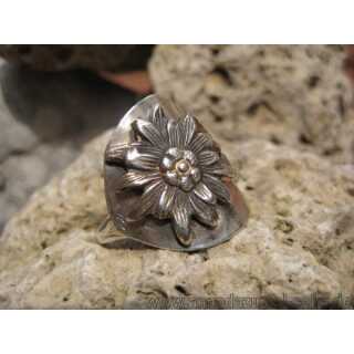 Antikschmuck für Damen - Annodazumal Antikschmuck: Vintage Designer Ring in Silber mit Edelweiss Blüte kaufen