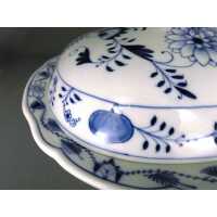 Schöne Porzellan Deckelschale mit Zwiebelmuster Blau Porzellanmanufaktur Meissen