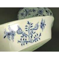 Schöne Porzellan Deckelschale mit Zwiebelmuster aus Meissen