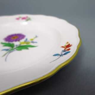 Porcelaine plate Meissen flower decoration