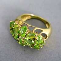 Prächtiger vintage Damen Ring in Gold mit vielen navettenförmigen Peridots