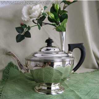 Art Deco tea pot in sterling silver