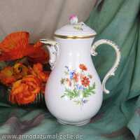 Porcelain coffee pot Meissen flower decor
