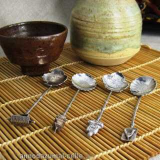 Satz von japanischen Teelöffeln in Silber