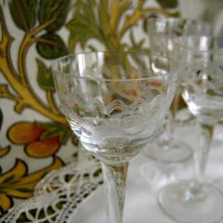 5 delicate transparent liqueur glasses with weave engraving late Art Deco
