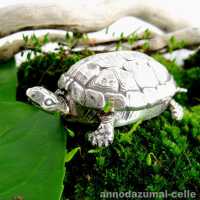 kleine Silberdose in Form einer Schildkröte
