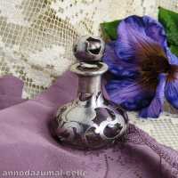 Antiker Parfümflakon mit Silberoverlay