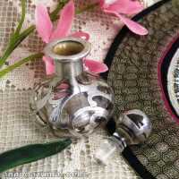 Antiker Parfümflakon mit Silberoverlay
