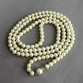 Perlenkette mit Verschluss in Weißgold