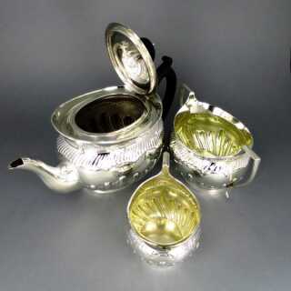 Prächtiges viktorianisches Teeset in Sterling Silber