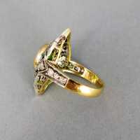 Prächtiger Art Déco Damen Ring mit Peridot und Brillanten in Rot und Weißgold