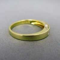 Geometrischer Ring in Gold mit Brillanten