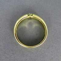 Klassischer Damen Ring in Gold mit einem Solitärbrillant vintage Schmuck