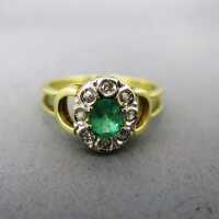 Bezaubernder Ring mit Smaragd und Brillanten