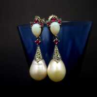 Lange vintage Ohrringe mit Opalen, Perlen und Rubinen in Silber