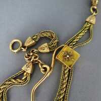 Reich verzierte prächtige antike Uhrenkette in dreifarbigem Gold